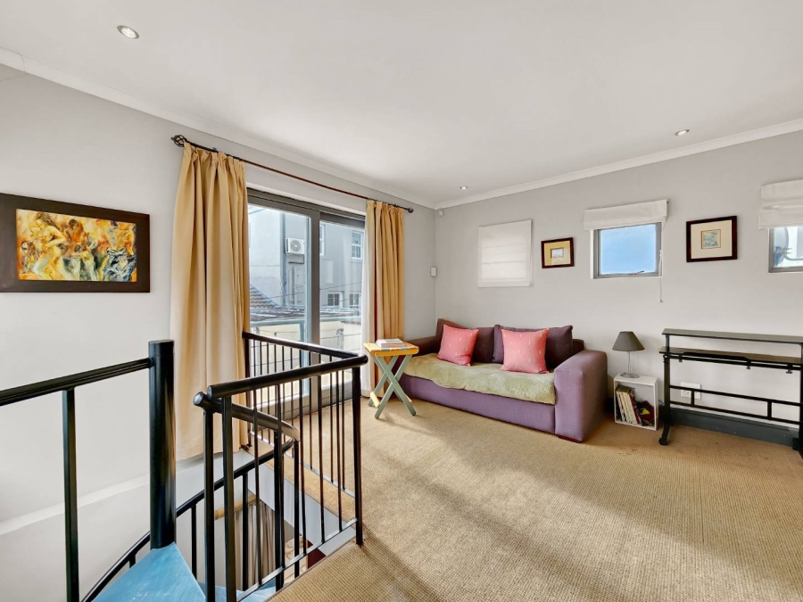 2 Bedroom Property for Sale in Sea Point Western Cape